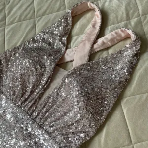 Nova svečana haljina