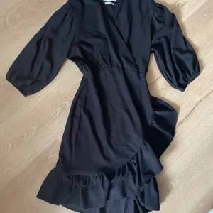 Reserved nova haljina