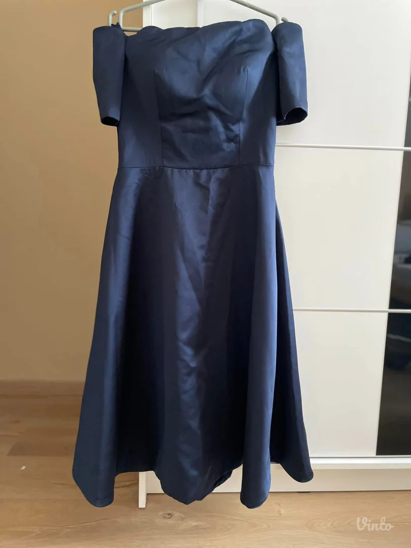 Šivena haljina u teget boji