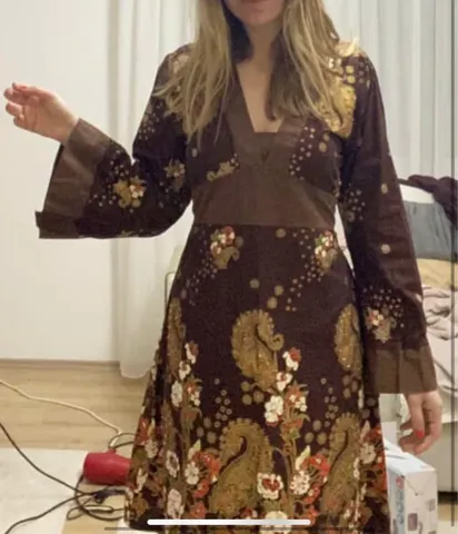 Haljina velicine L