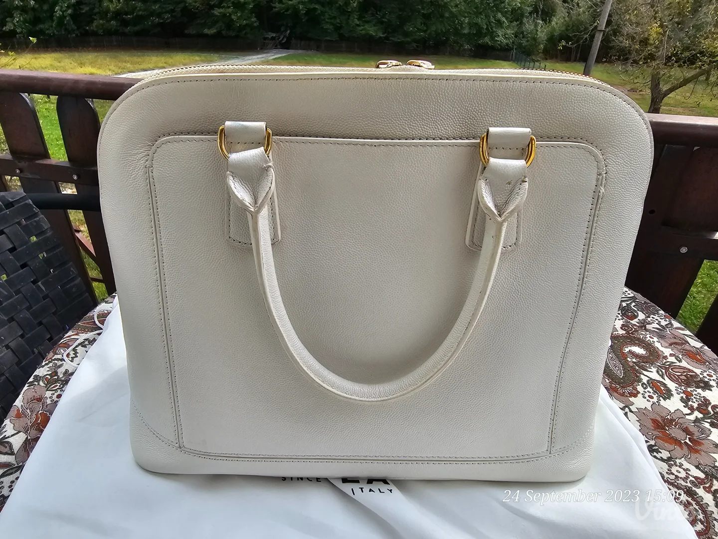 Furla bela kozna torba