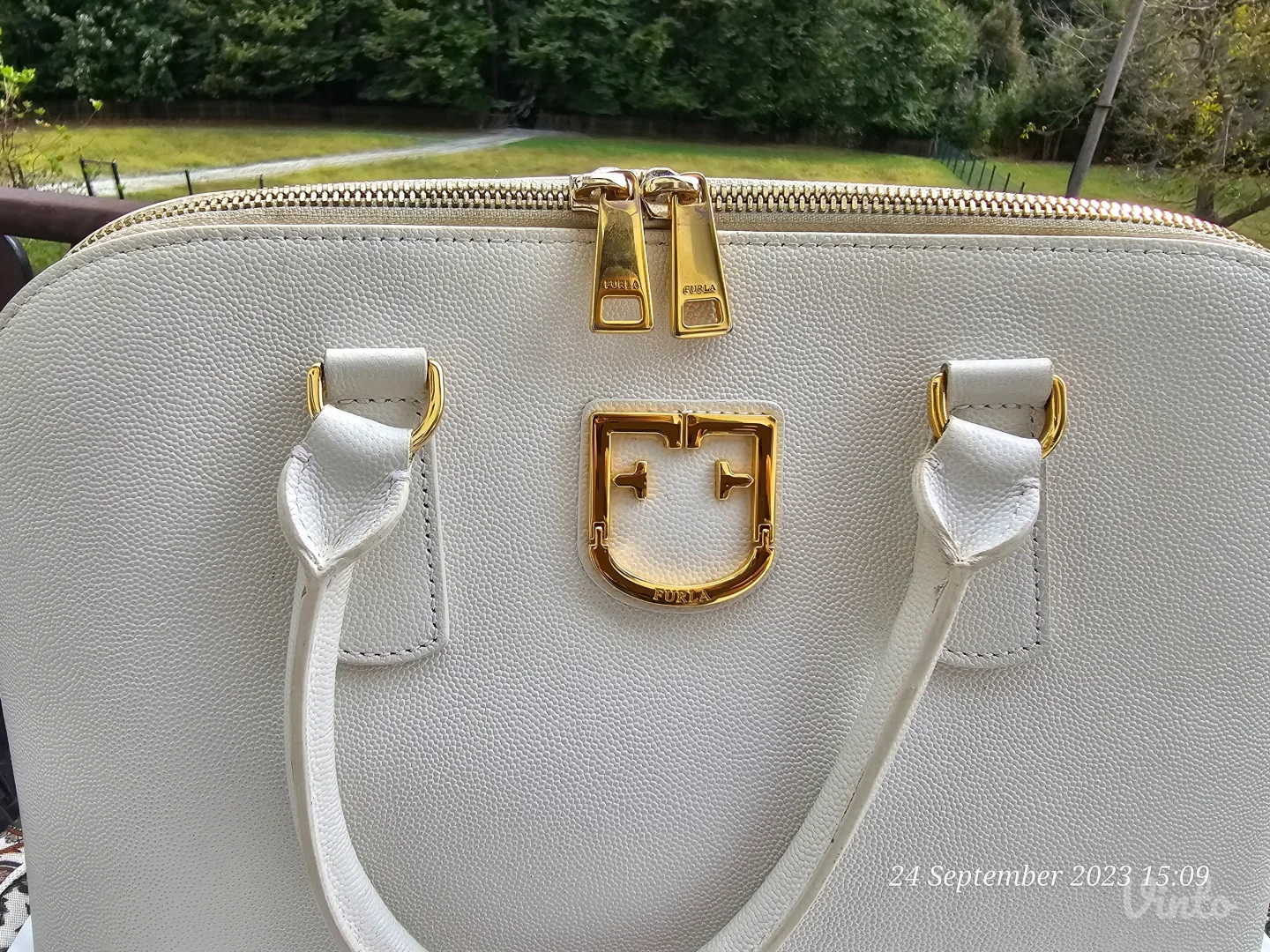 Furla bela kozna torba