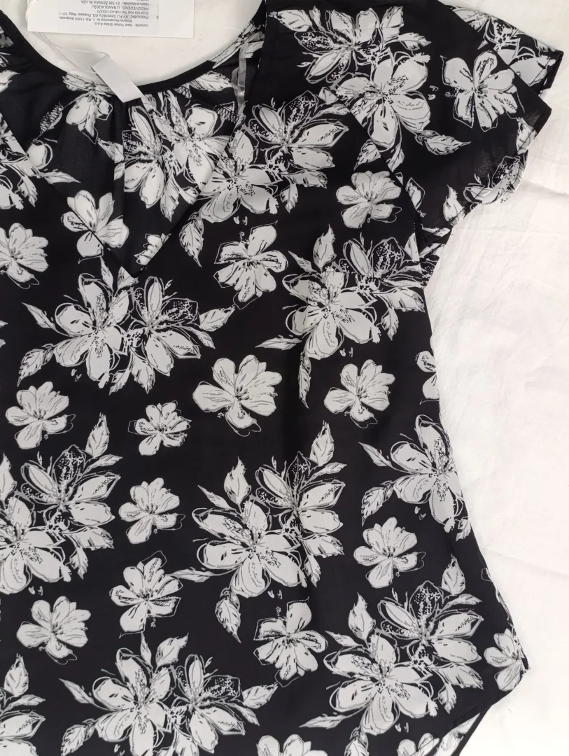 Amisu neodoljiva bluza - majica NOVO sa etiketom