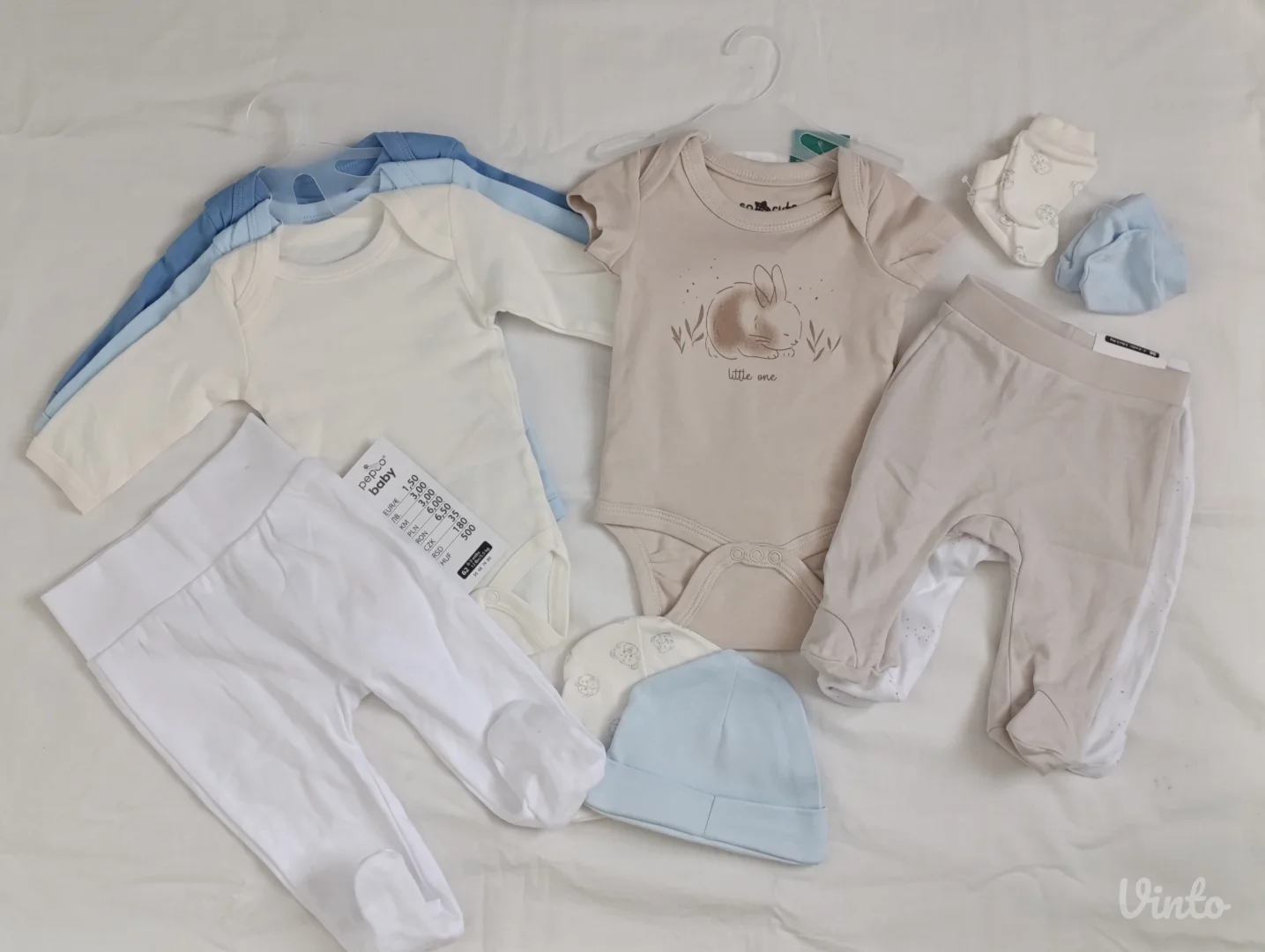 Pepco set bodića, pantalona, kapica, rukavica za bebu