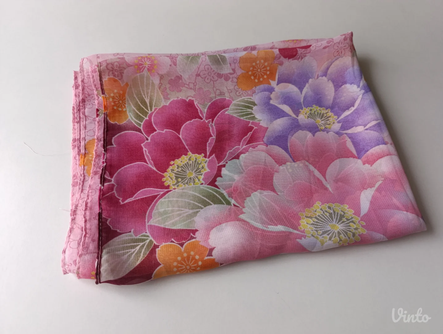 Dve tanke prelepe marame, ešarpe, šala