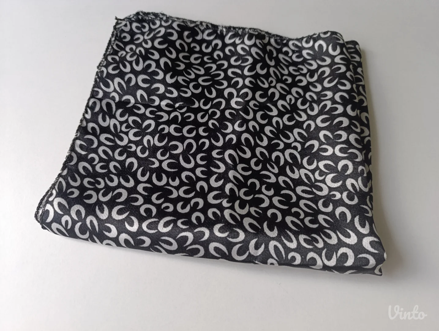 Set malih marama/ešarpa