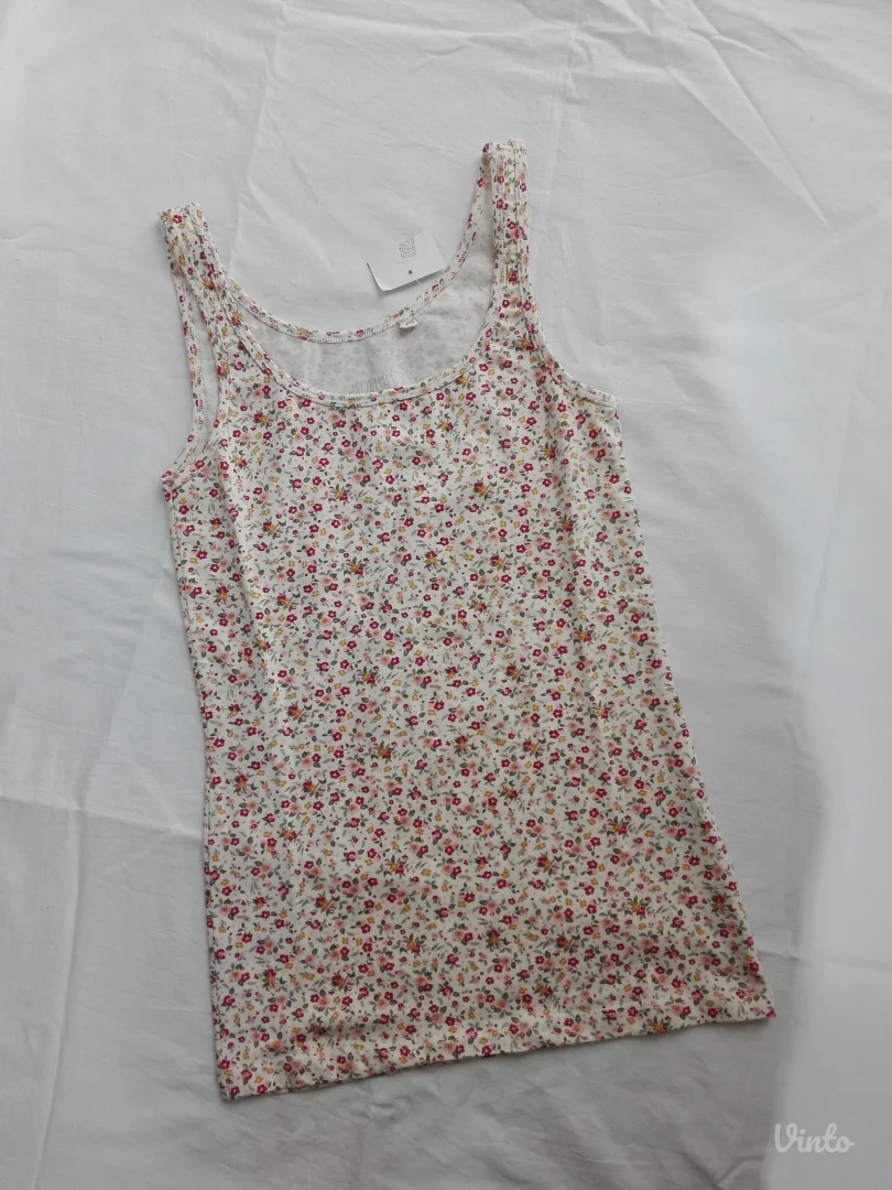 C&A bela pamučna cvetna majica NOVO
