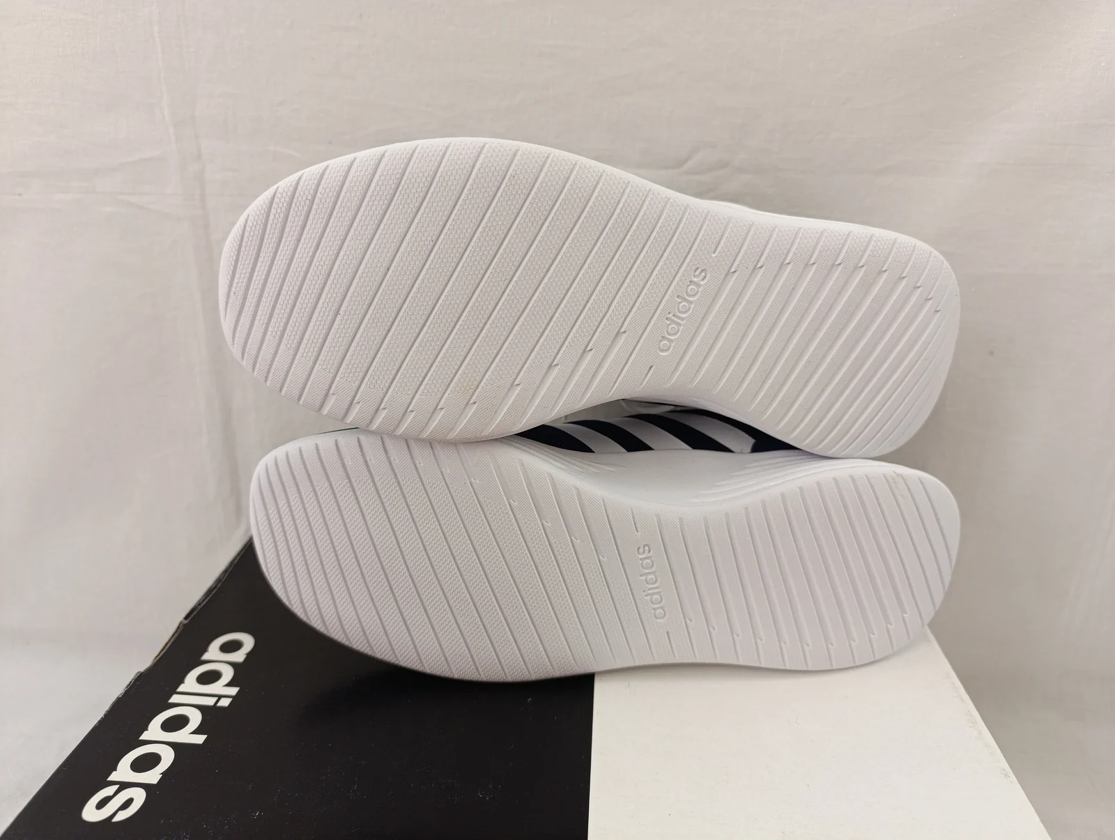 Adidas patike NOVO sa etiketom