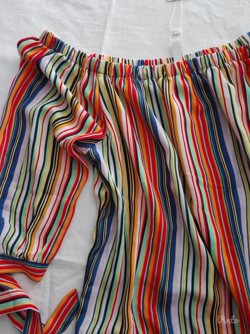 Fishbone off shoulder sarena bluza NOVO