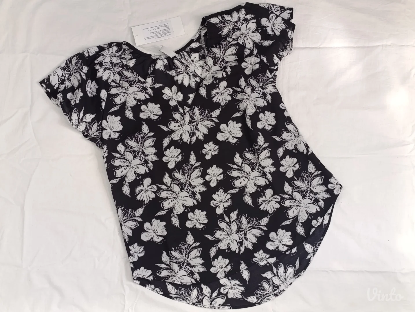 Amisu neodoljiva bluza - majica NOVO sa etiketom