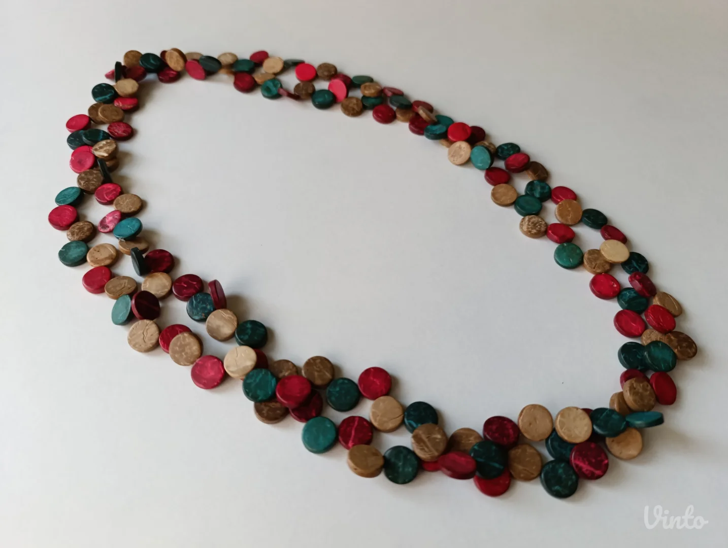 Duga šarena ogrlica