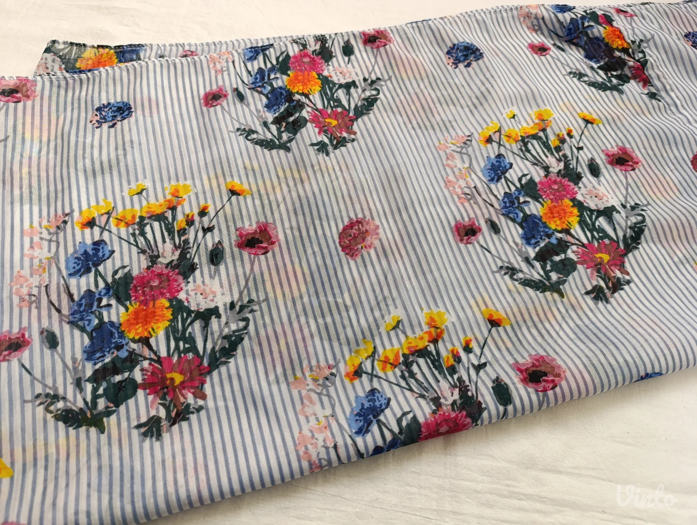 New Yorker floral kruzna marama