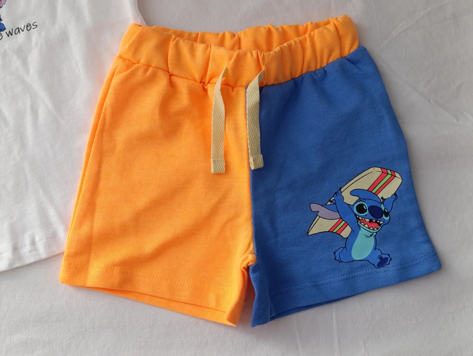Jurrassic world i Stitch za bebu