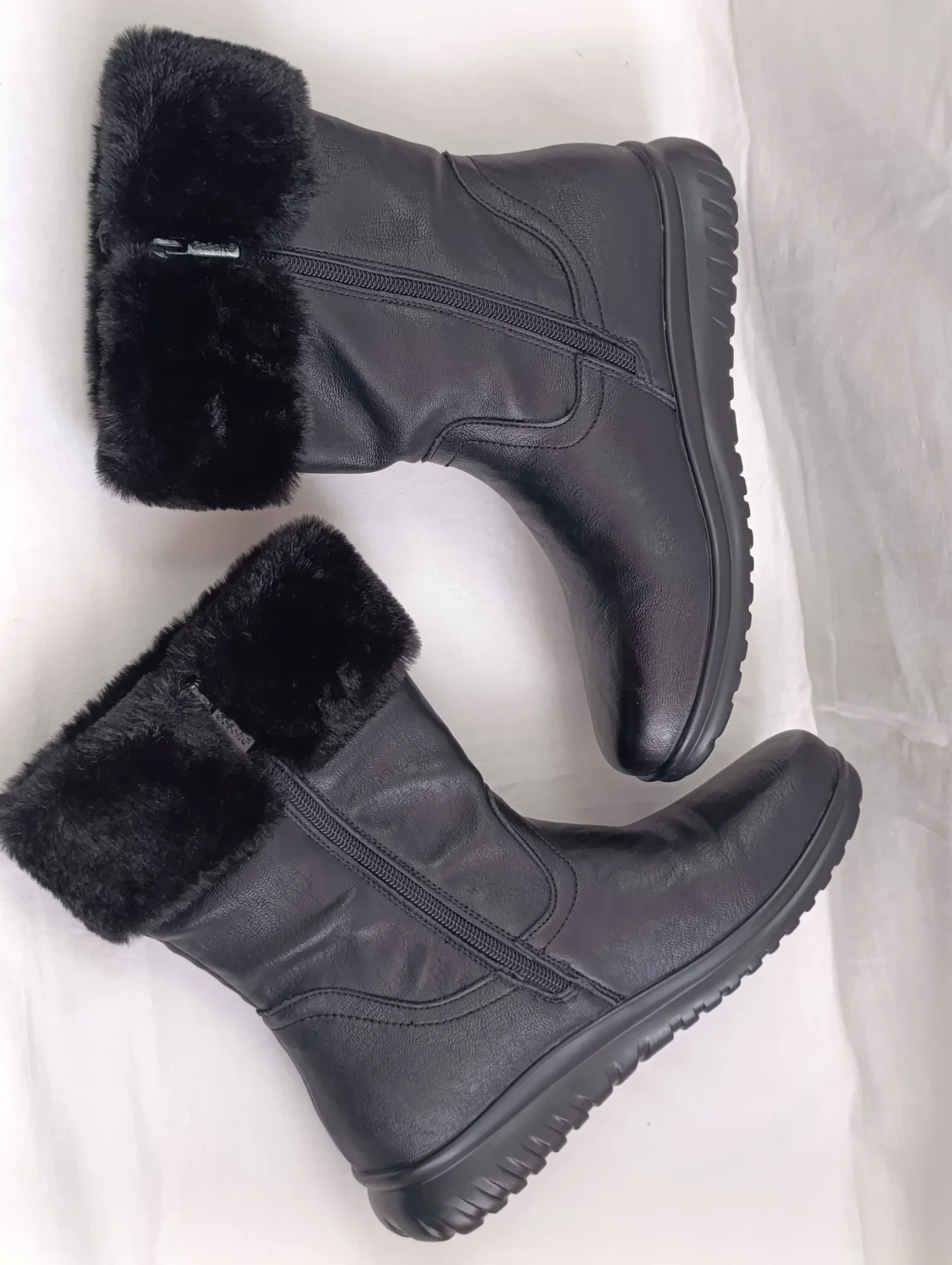 Go Soft swiss comfort čizme sa krznom br. 39