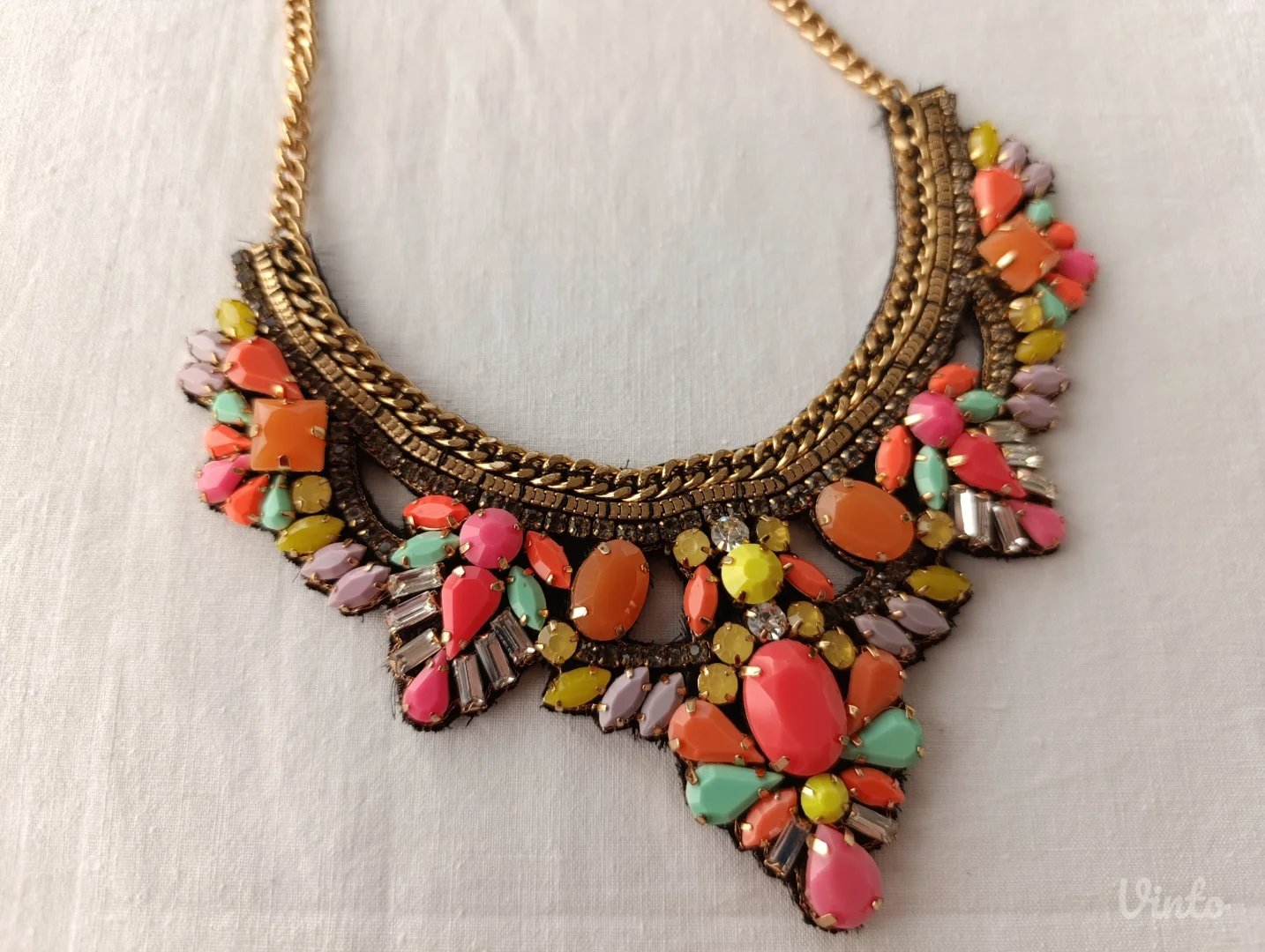 Accessorize raskošna ogrlica