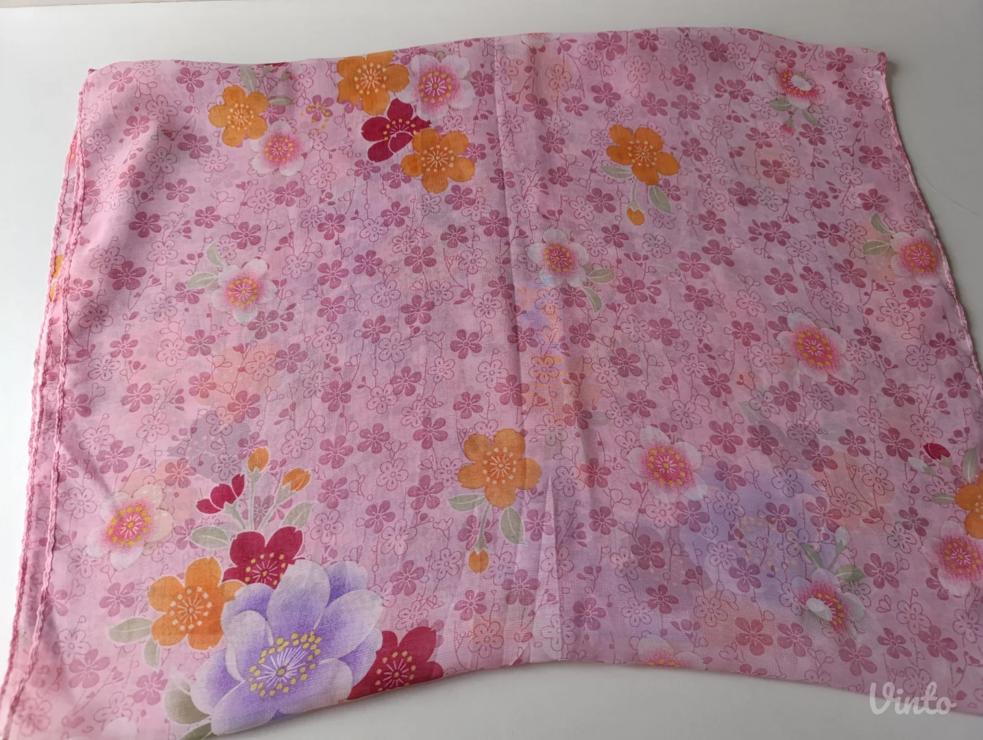 Dve tanke prelepe marame, ešarpe, šala