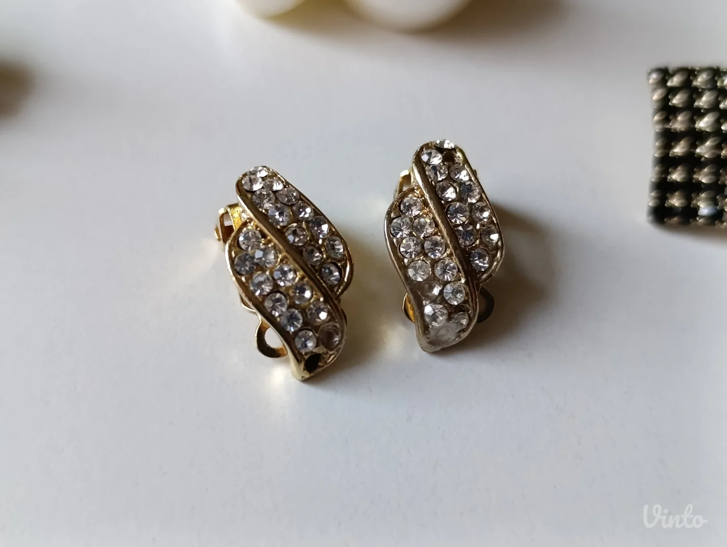 Lot vintage minđuše i prstenovi za marame