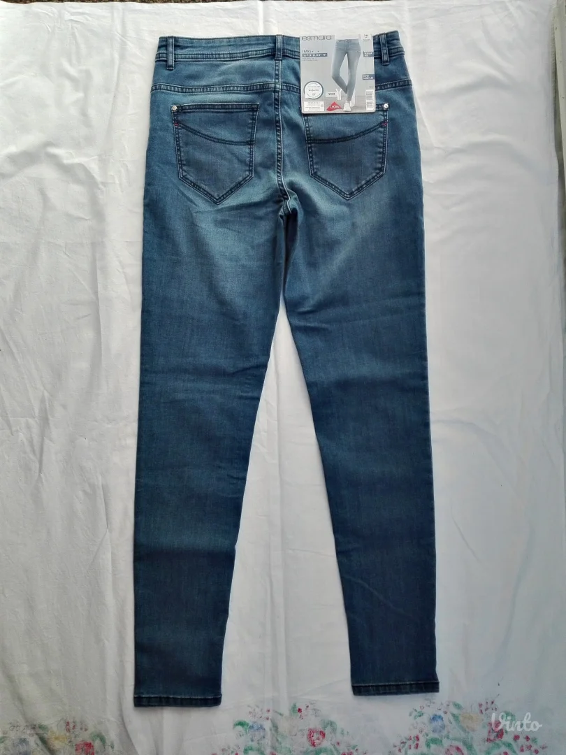 Esmara pamučne super skinny fit NOVO sa etiketom