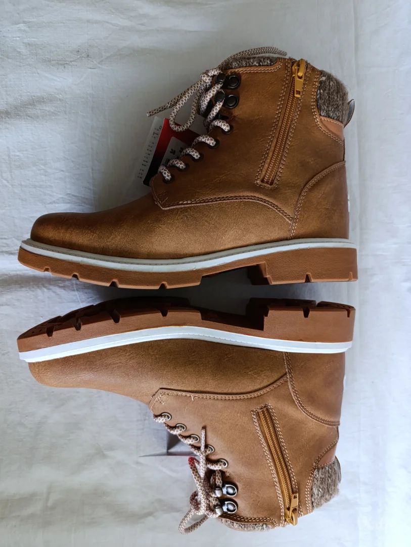 Fila kanađanke čizme NOVO sa etiketom