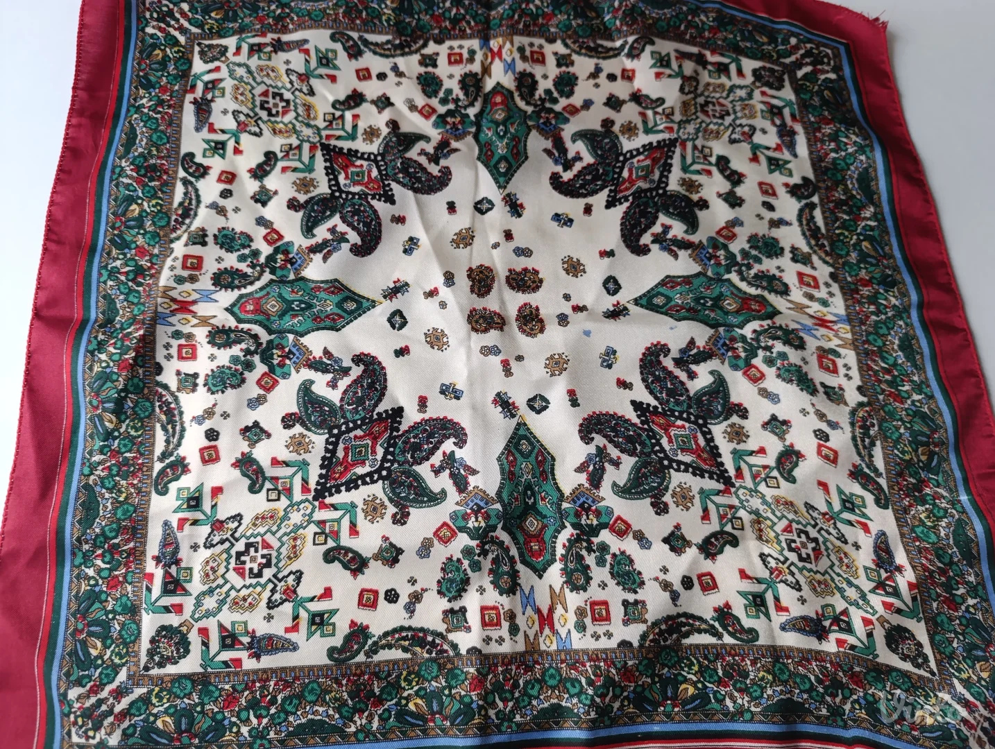 Set malih marama/ešarpa