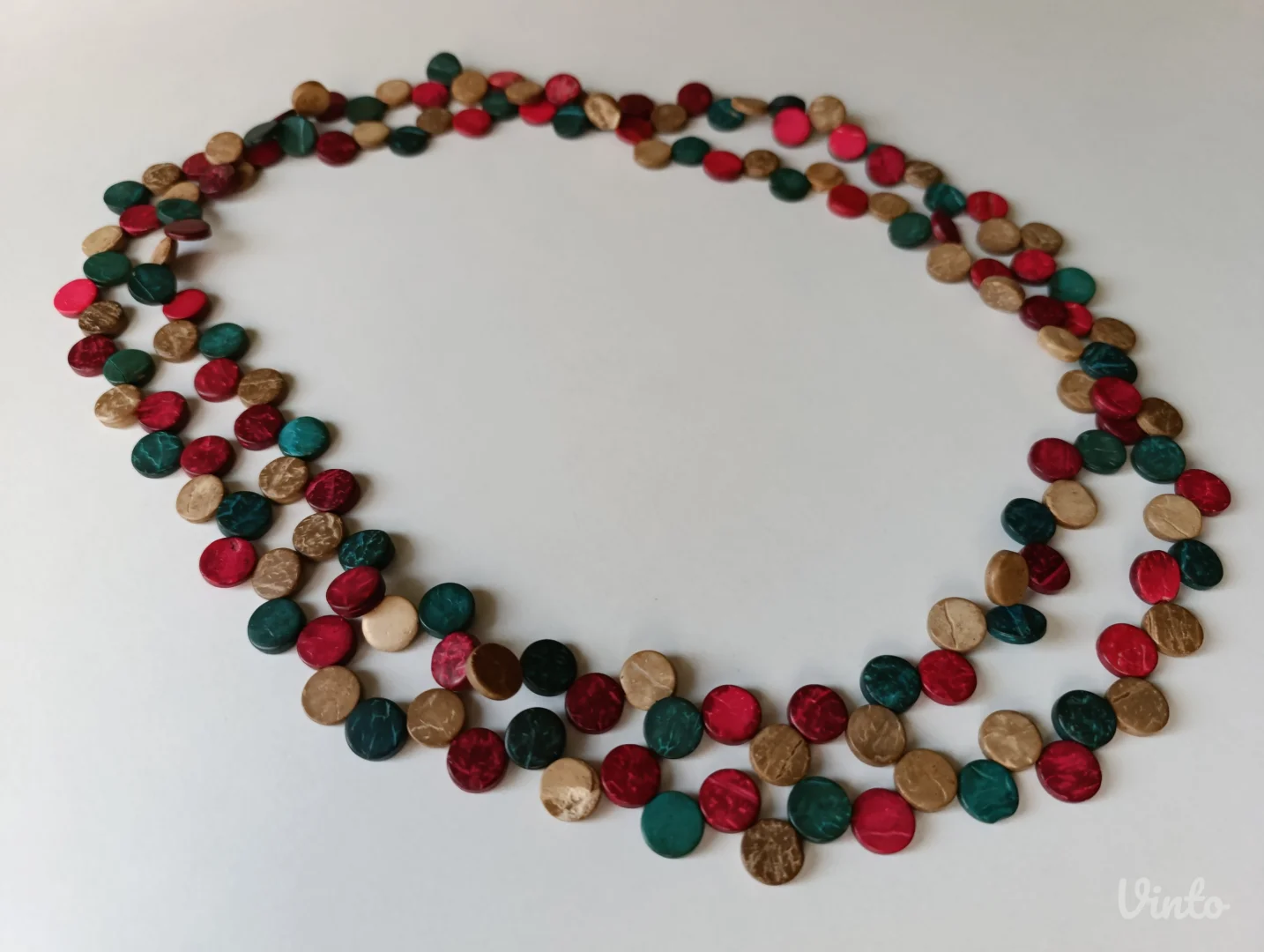 Duga šarena ogrlica