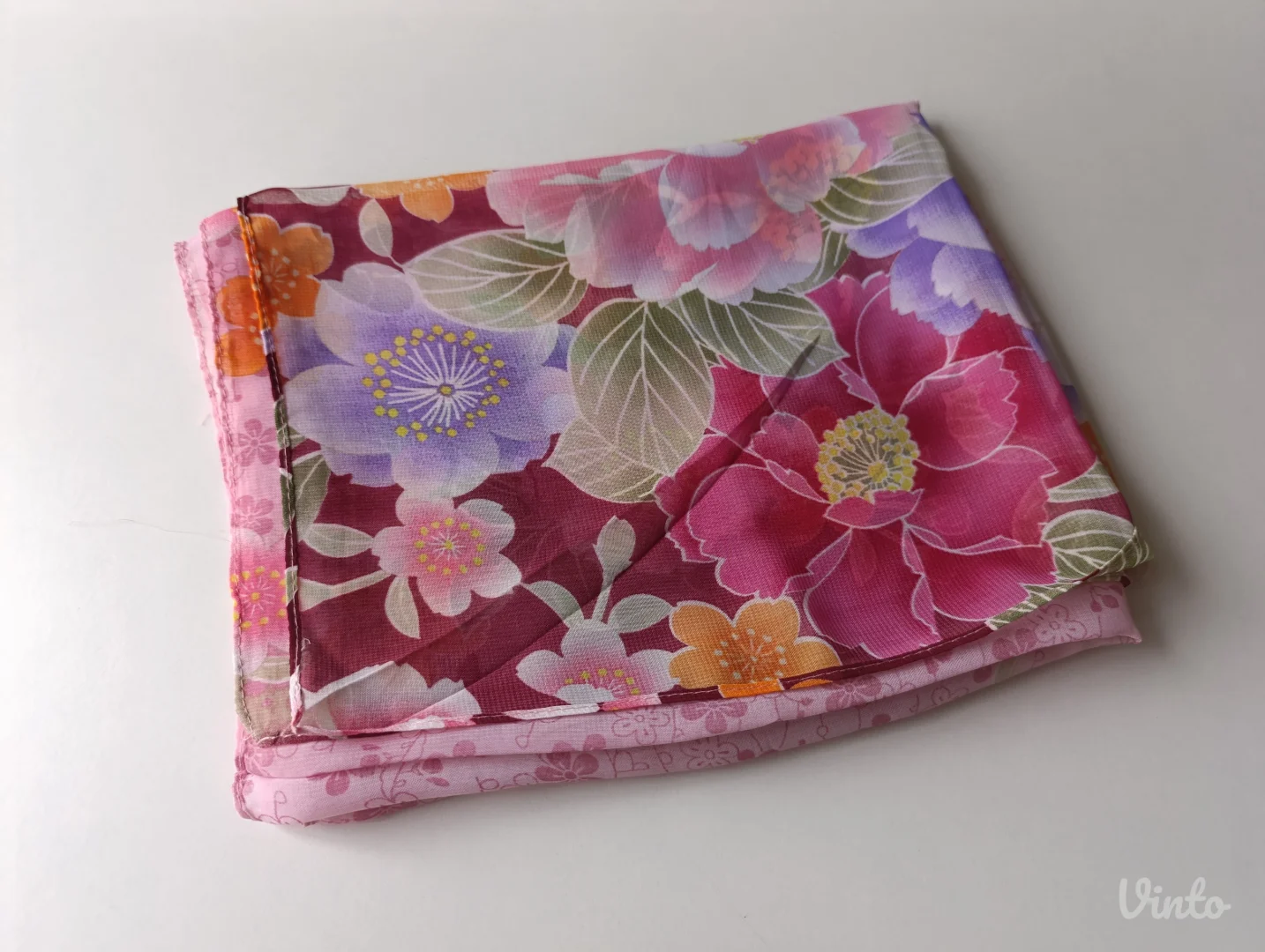 Dve tanke prelepe marame, ešarpe, šala