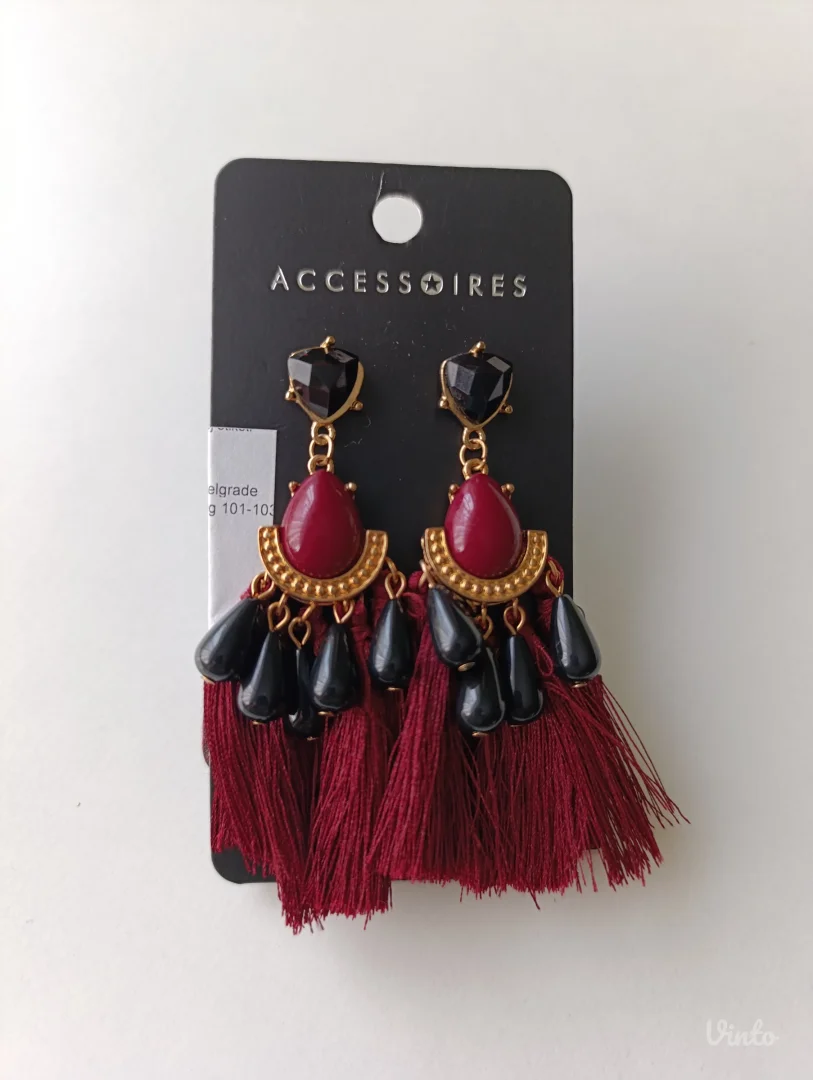 New Yorker bordo mindjuse sa kicankama NOVO