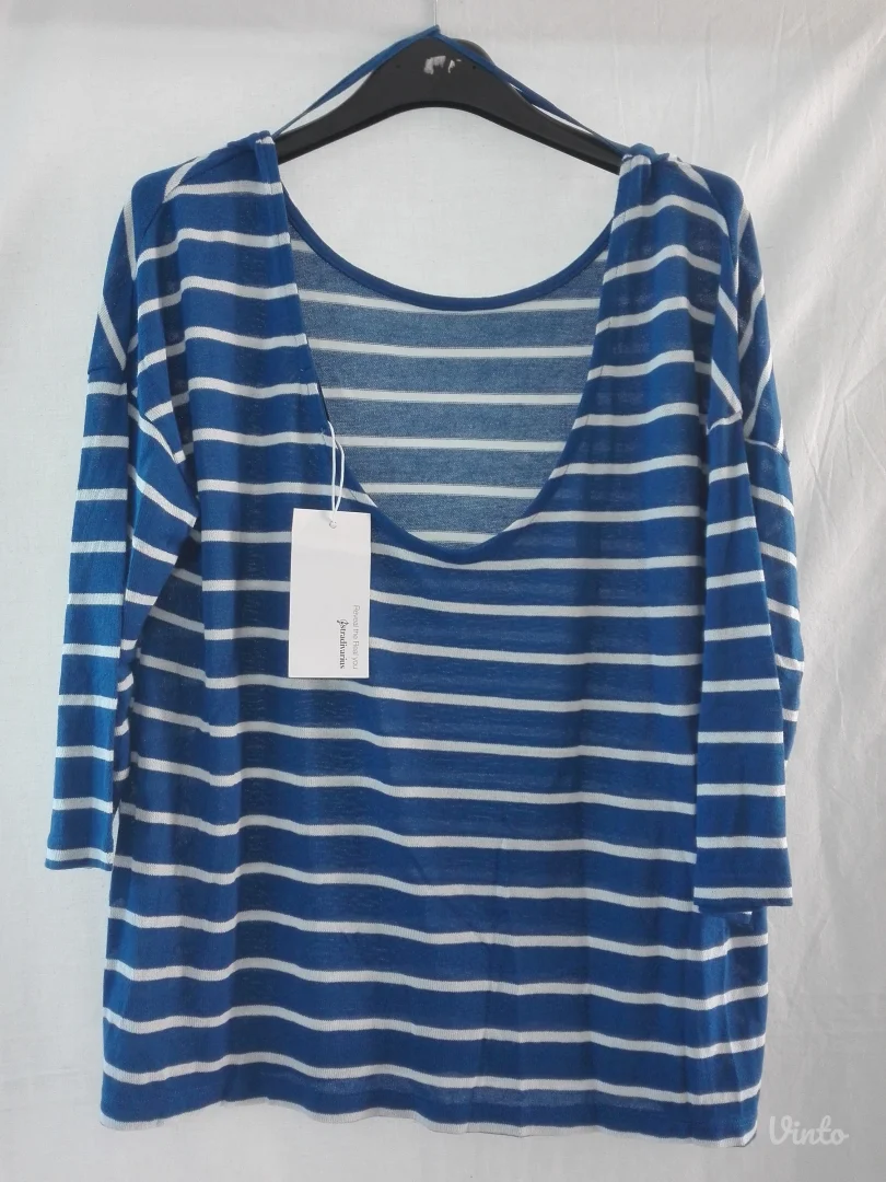 Stradivarius dzemper/bluza 100% viskoza NOVO sa etiketom