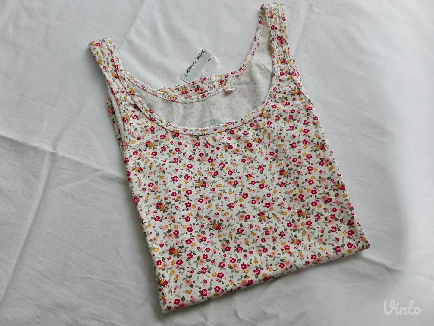 C&A bela pamučna cvetna majica NOVO