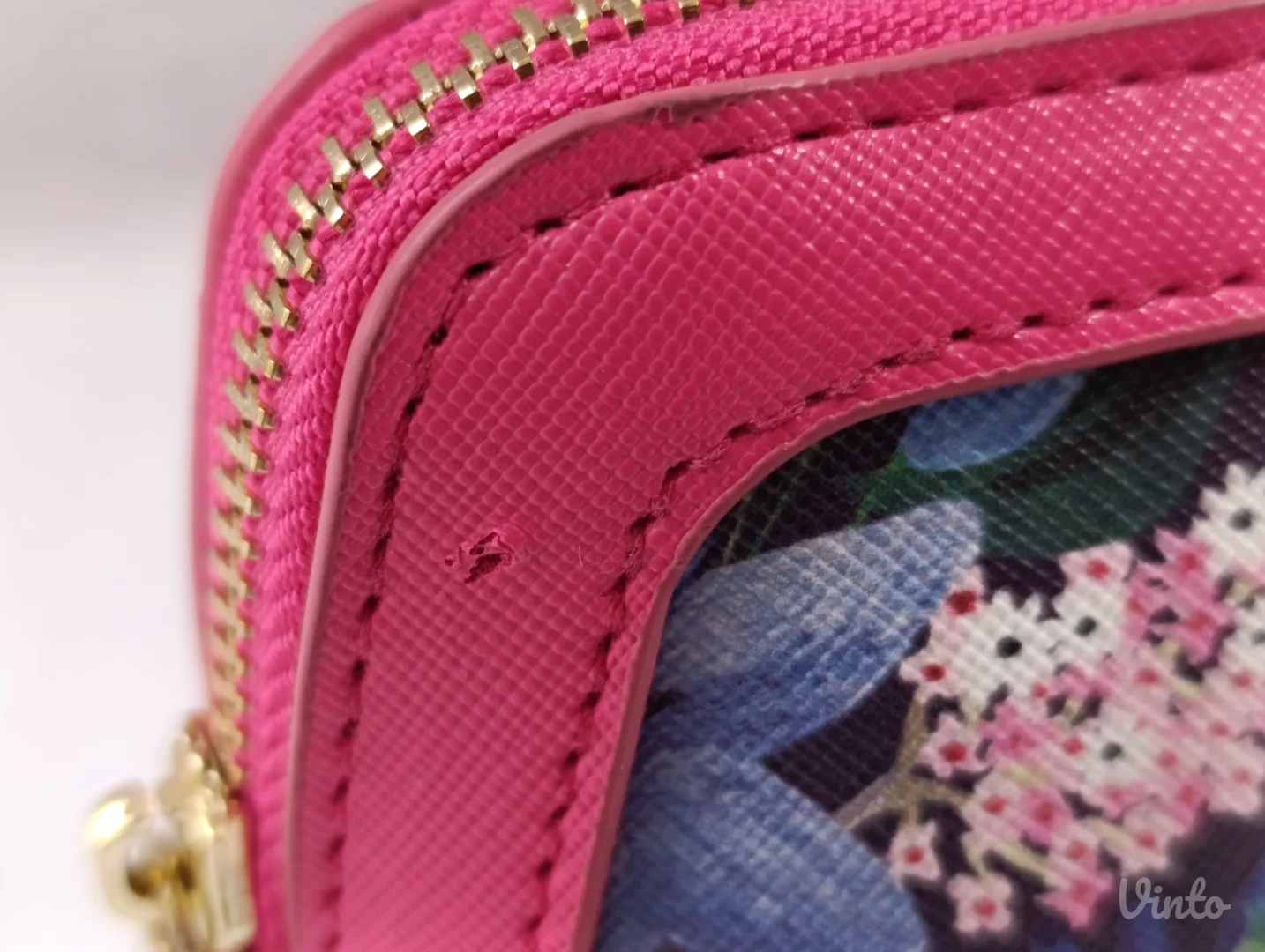 Painted & pressed neseser NOVO sa etiketom