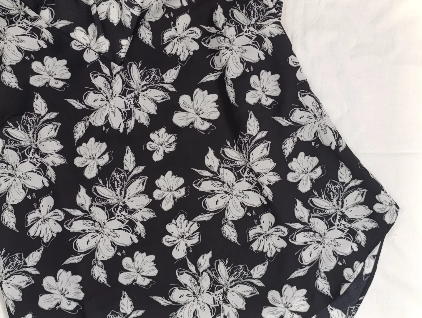 Amisu neodoljiva bluza - majica NOVO sa etiketom