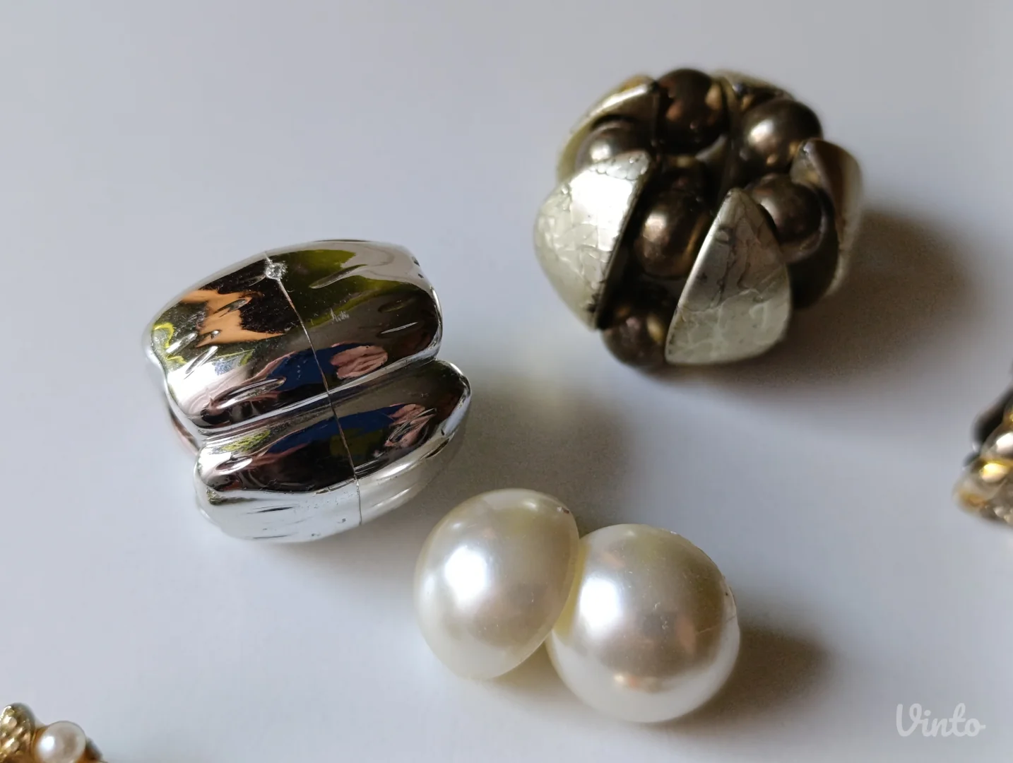 Lot vintage minđuše i prstenovi za marame