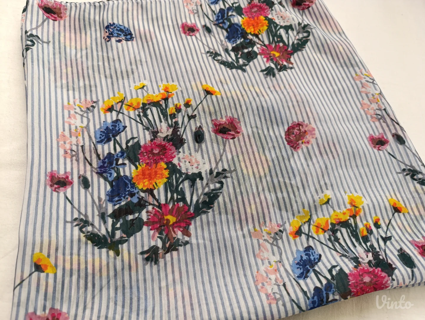 New Yorker floral kruzna marama