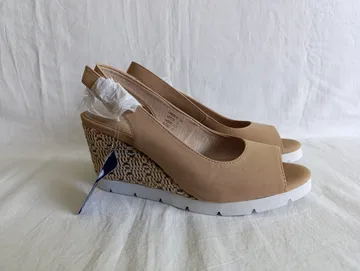 Clara Barson sandale br. 39 (sa etiketom)