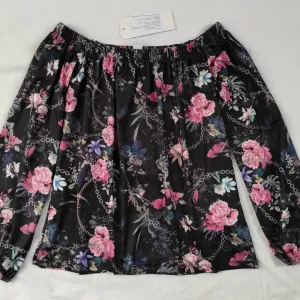 New Yorker off shoulder bluza NOVO