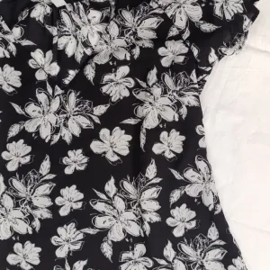 Amisu neodoljiva bluza - majica NOVO sa etiketom