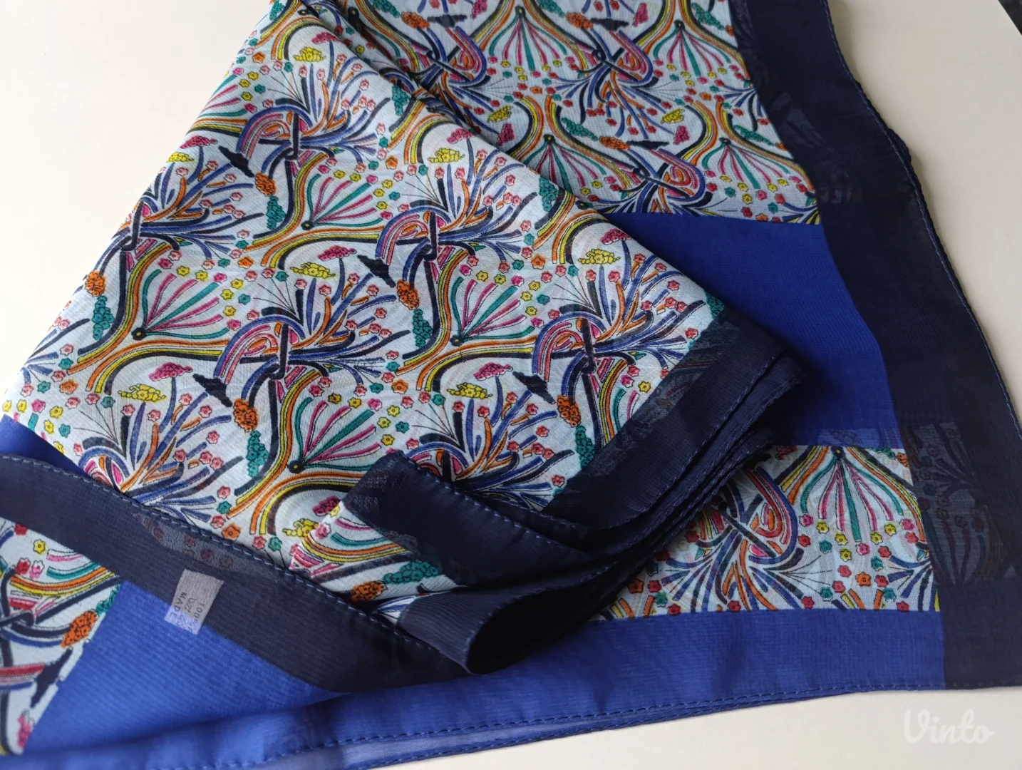 Dve marame/ešarpe/šala