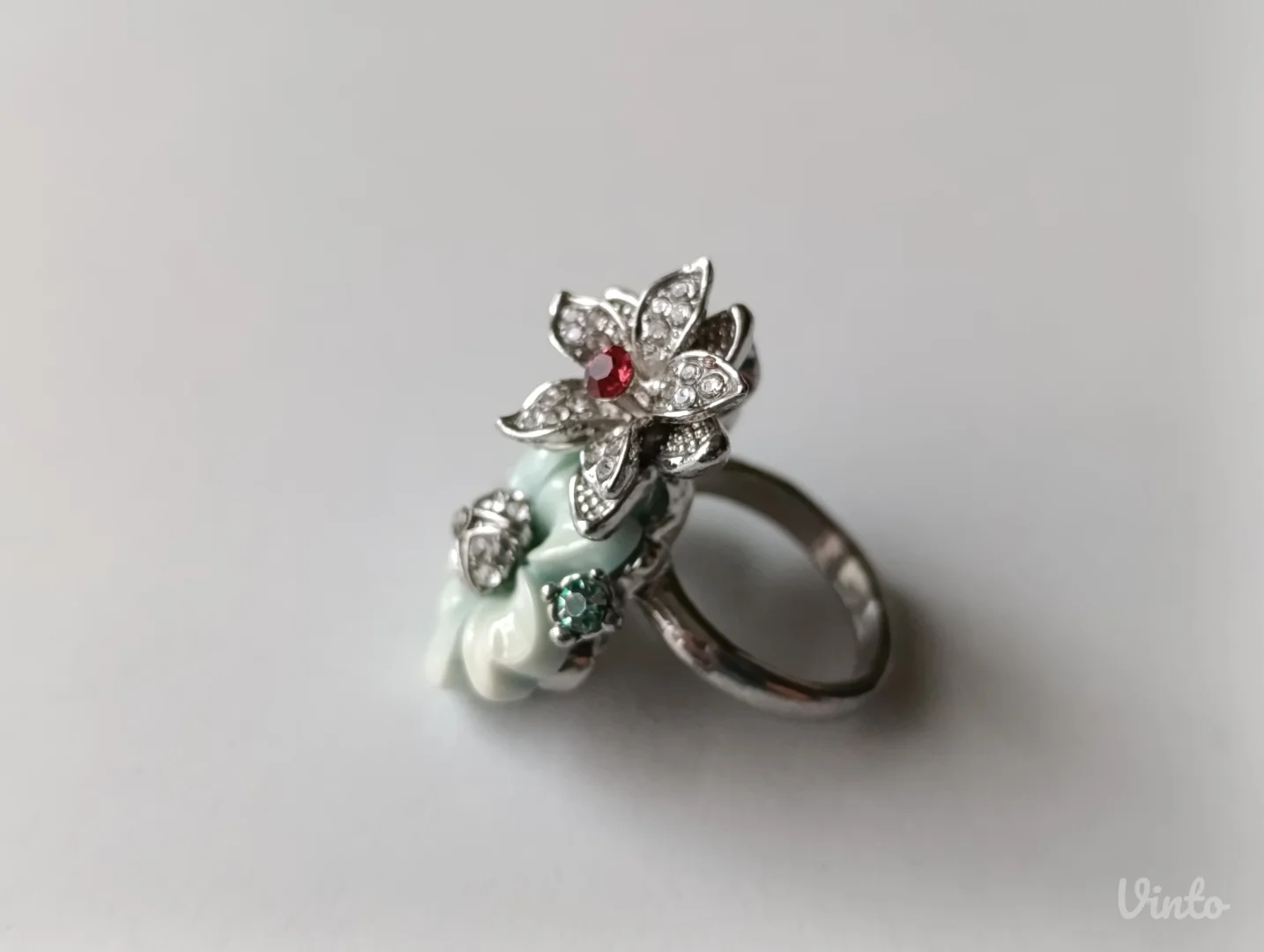 P... S... Fashion savrsen prsten