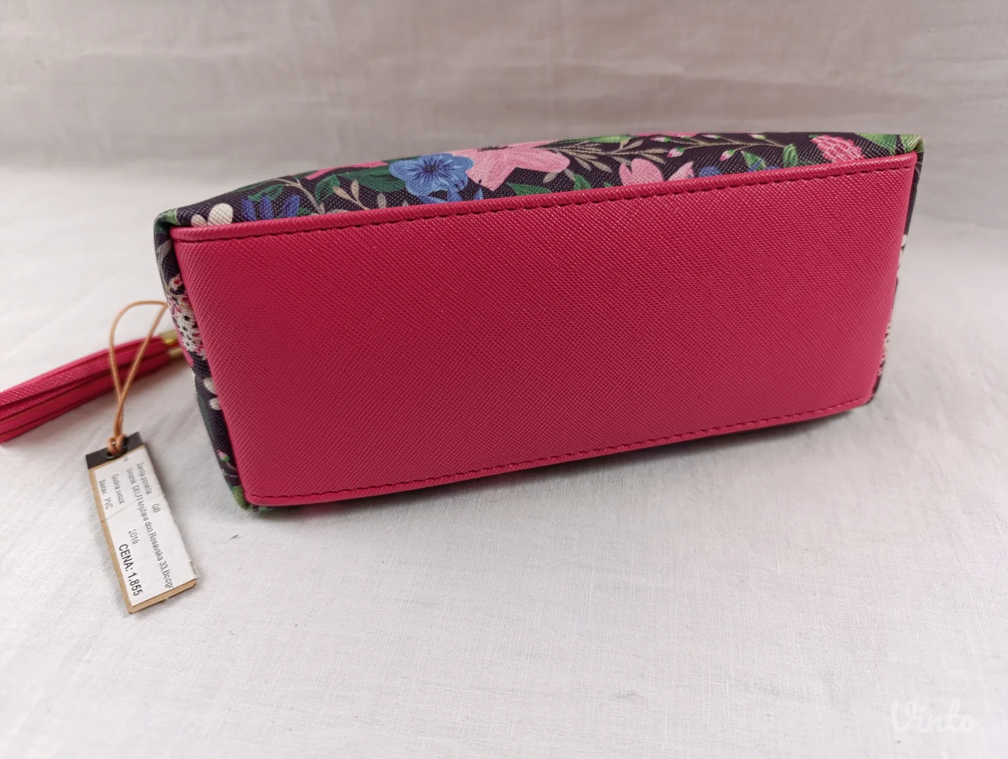 Painted & pressed neseser NOVO sa etiketom