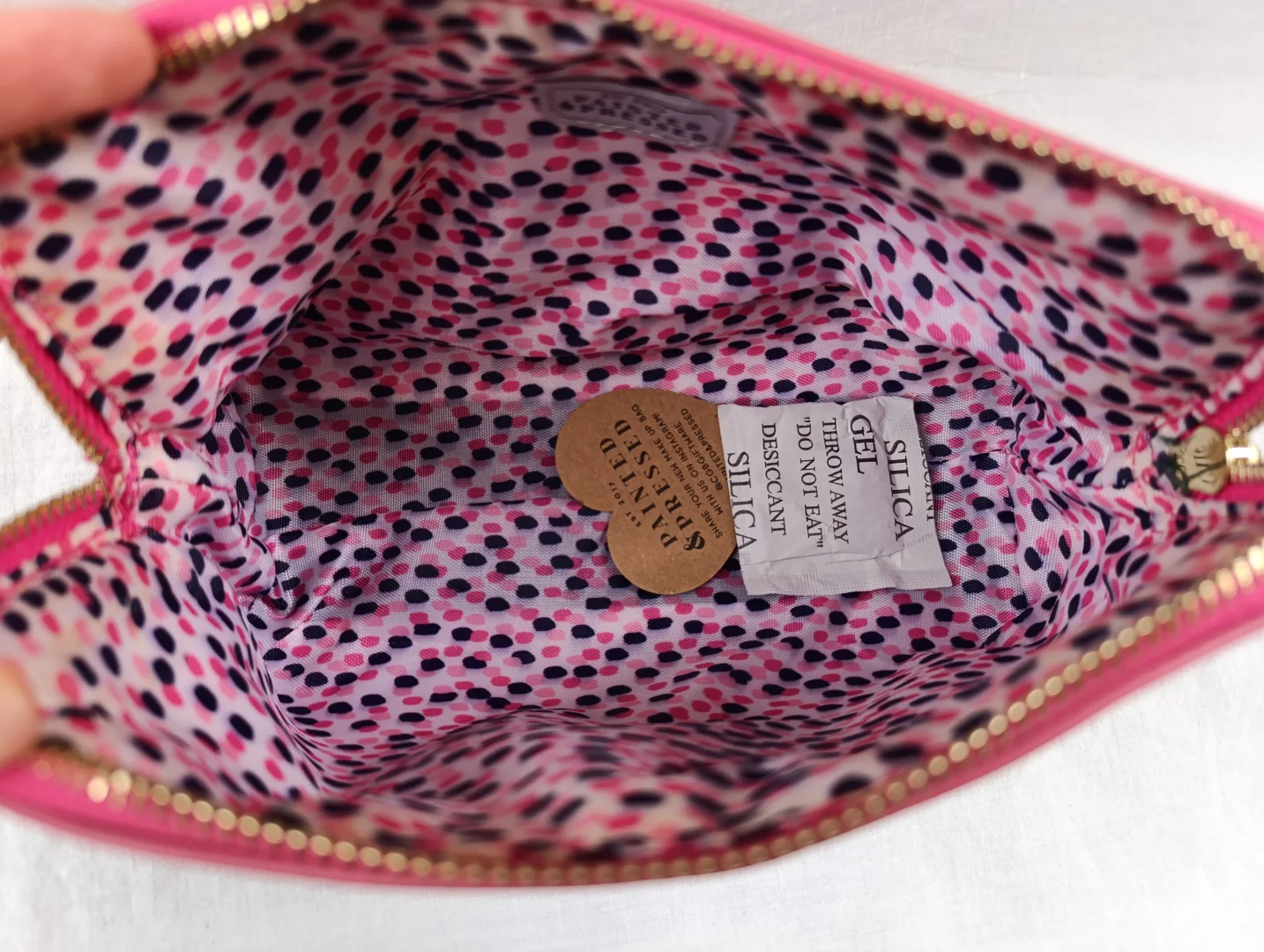 Painted & pressed neseser NOVO sa etiketom