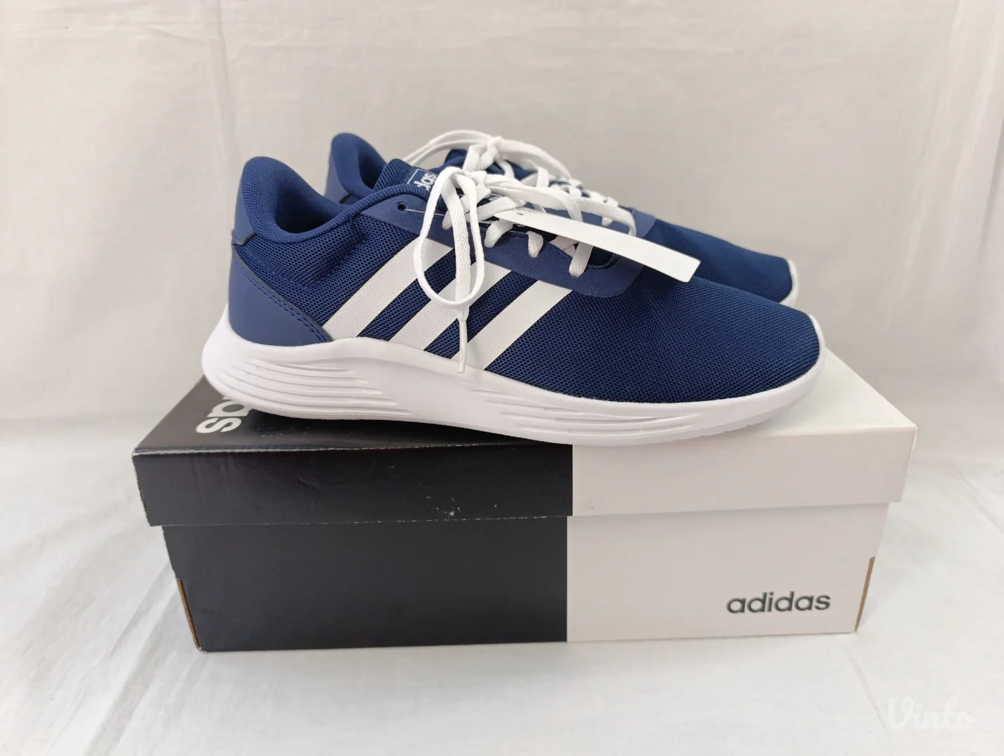 Adidas patike 39 i 1.3 NOVO sa etiketom