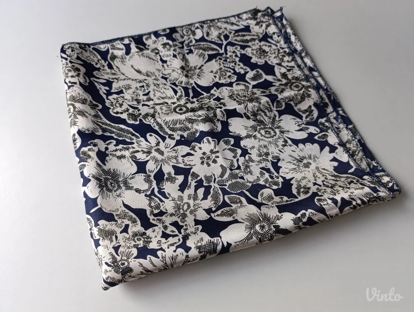 Set malih marama/ešarpa