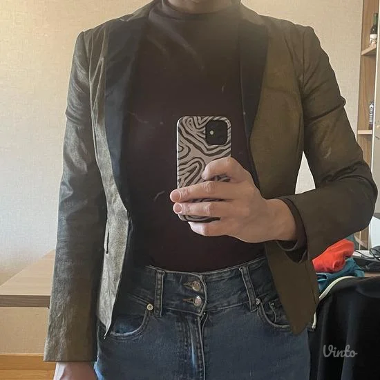 Zara kratki zlatni sako