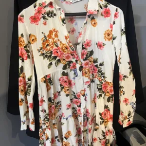 Stradivarius haljina S