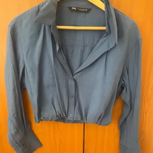 Crop košuljica Zara xs