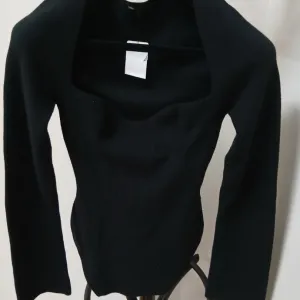 Tezenis nov džemper M