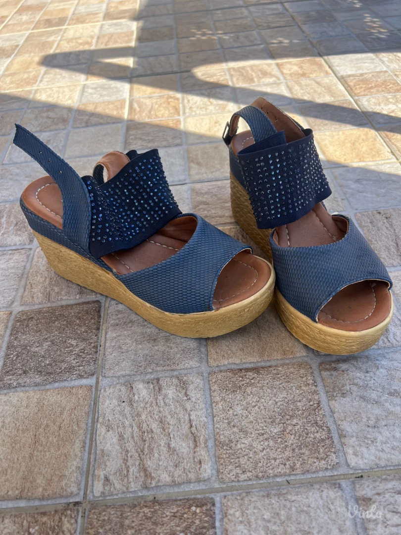 Zenske sandale