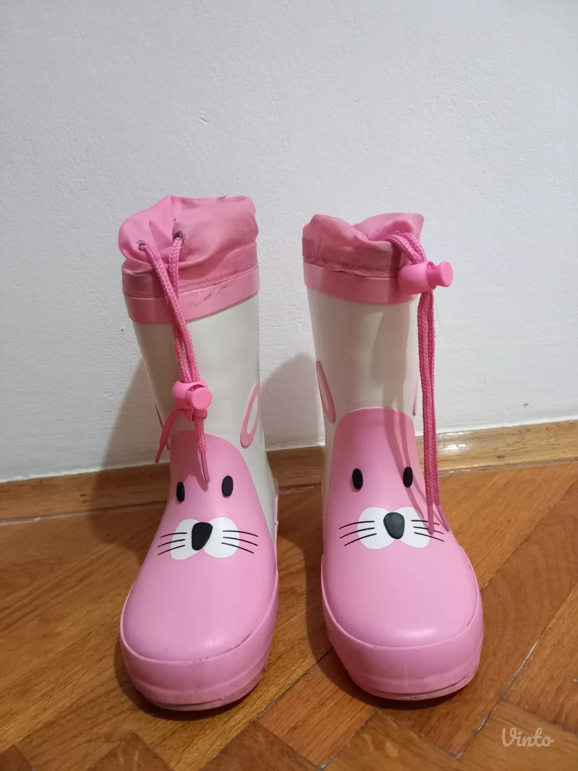 Postavljene gumene čizme 25