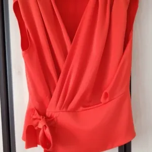 Bluza sa naramenicama L