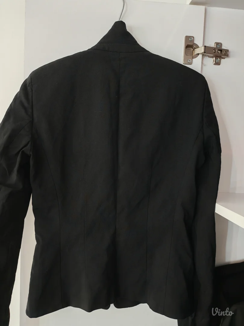 Original HUGO Boss sako sa ruskom kragnom – Vrhunski kvalitet